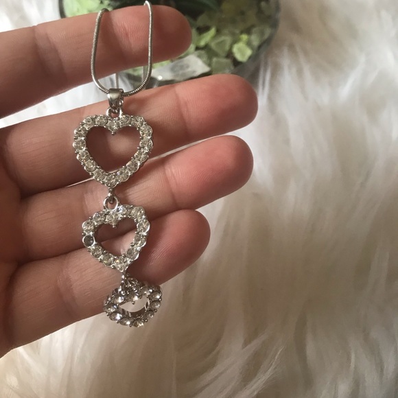 🔴 -Peace of love necklaces - Picture 1 of 4